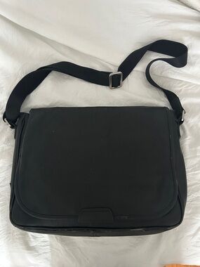 Men’s Black Leather Satchel
